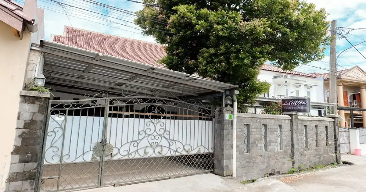 Rumah Second Bogor Tasmania Fasad