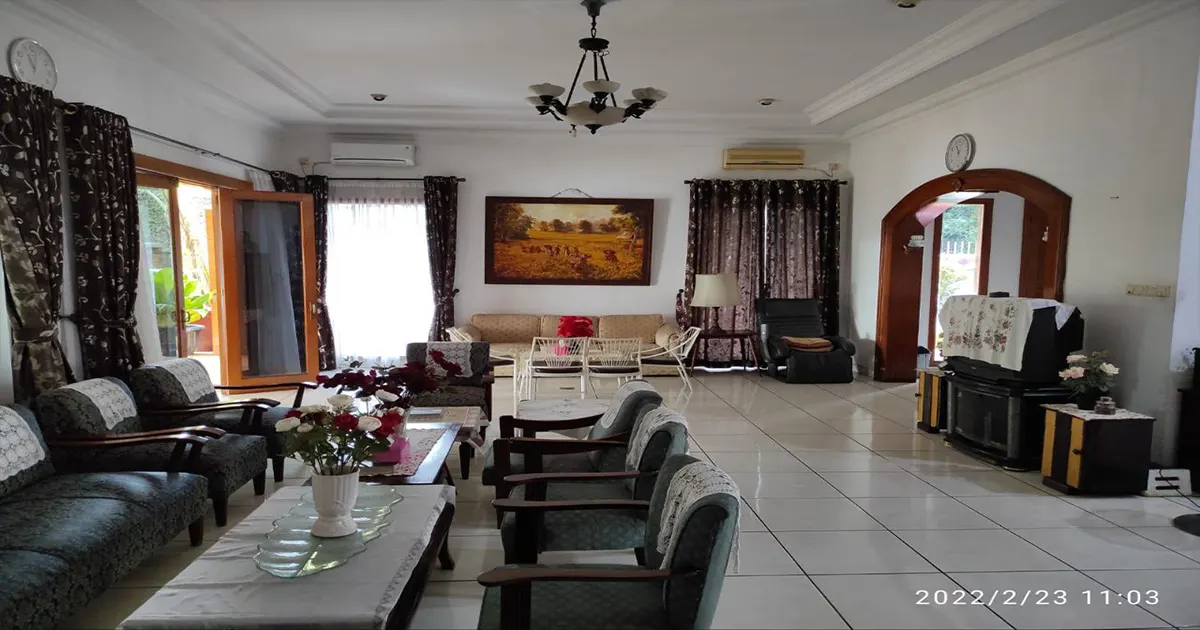 Rumah Second Kali Bata Jakarta Selatan Ruang Tamu