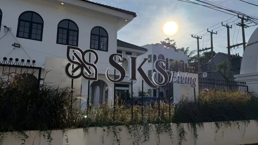 Kost SKS Living Tampak dari Luar