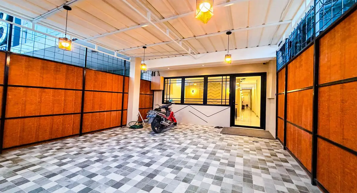 Kost Jakarta Barat Tanjung Duren Area Parkir