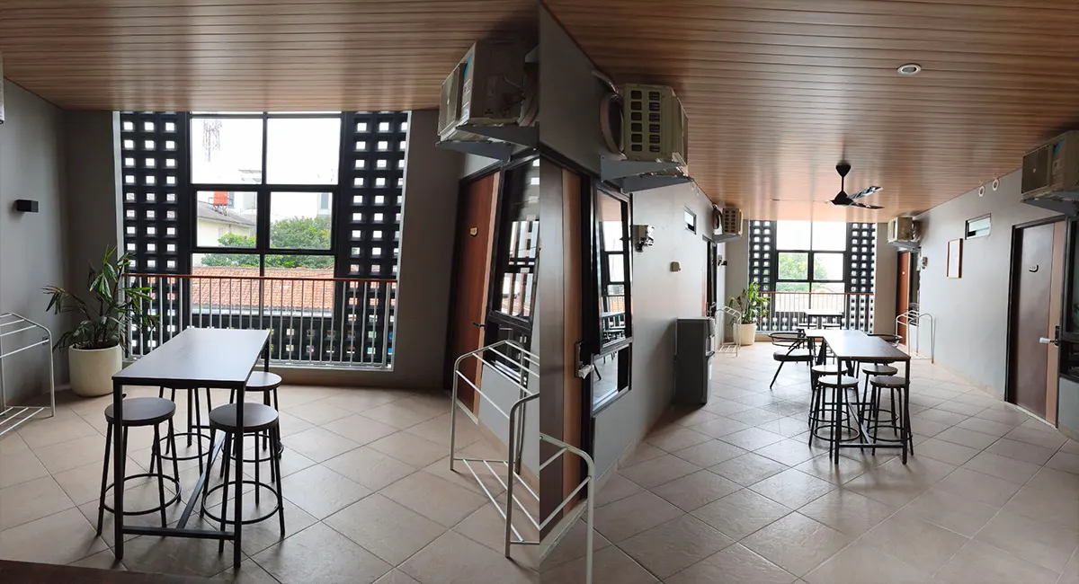 Kost UI Depok 65 Kamar Koridor Lantai Bawah Meja Kursi