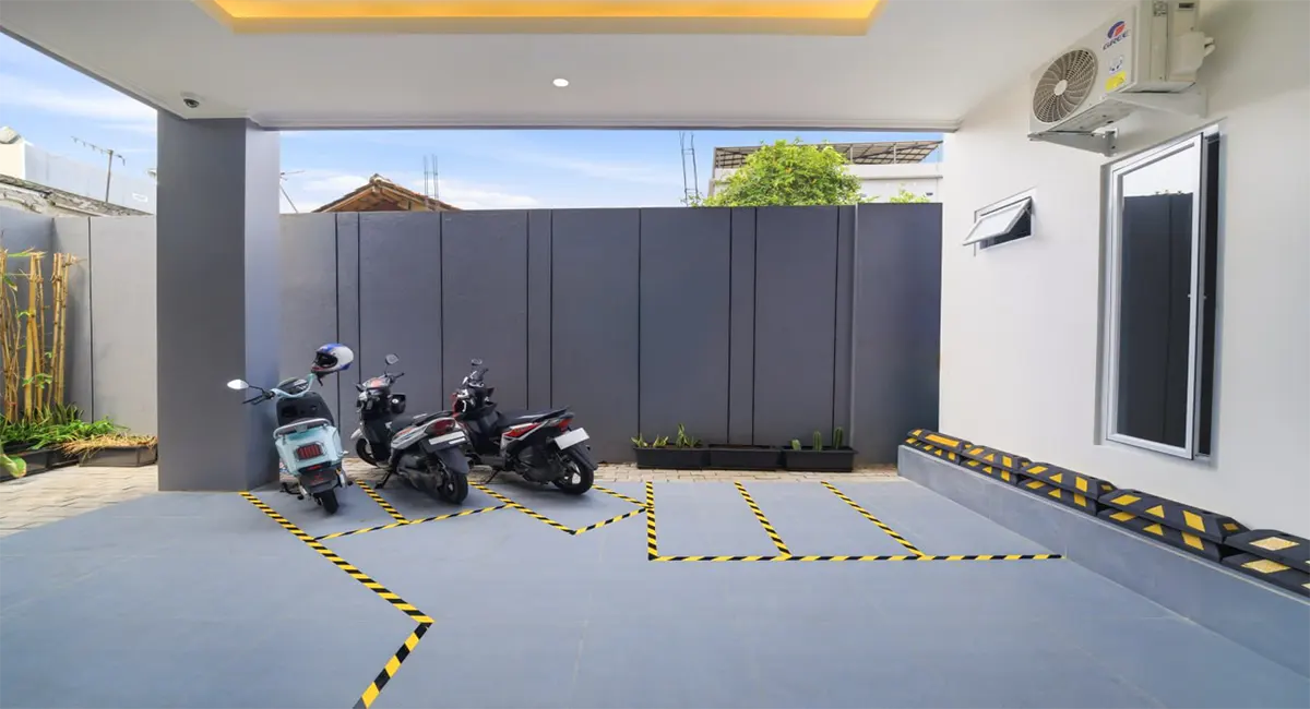 Kost Jakarta Pusat 79 Parkir Motor