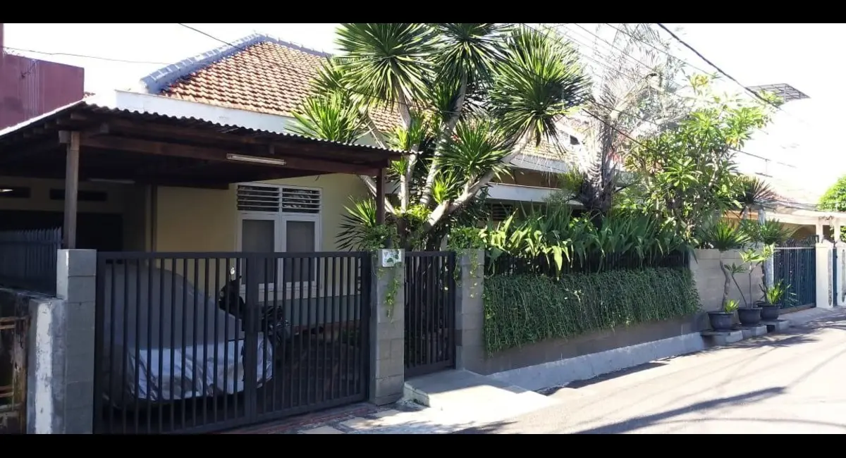 Rumah Kebun Jeruk Jakarta Barat Tampak Depan