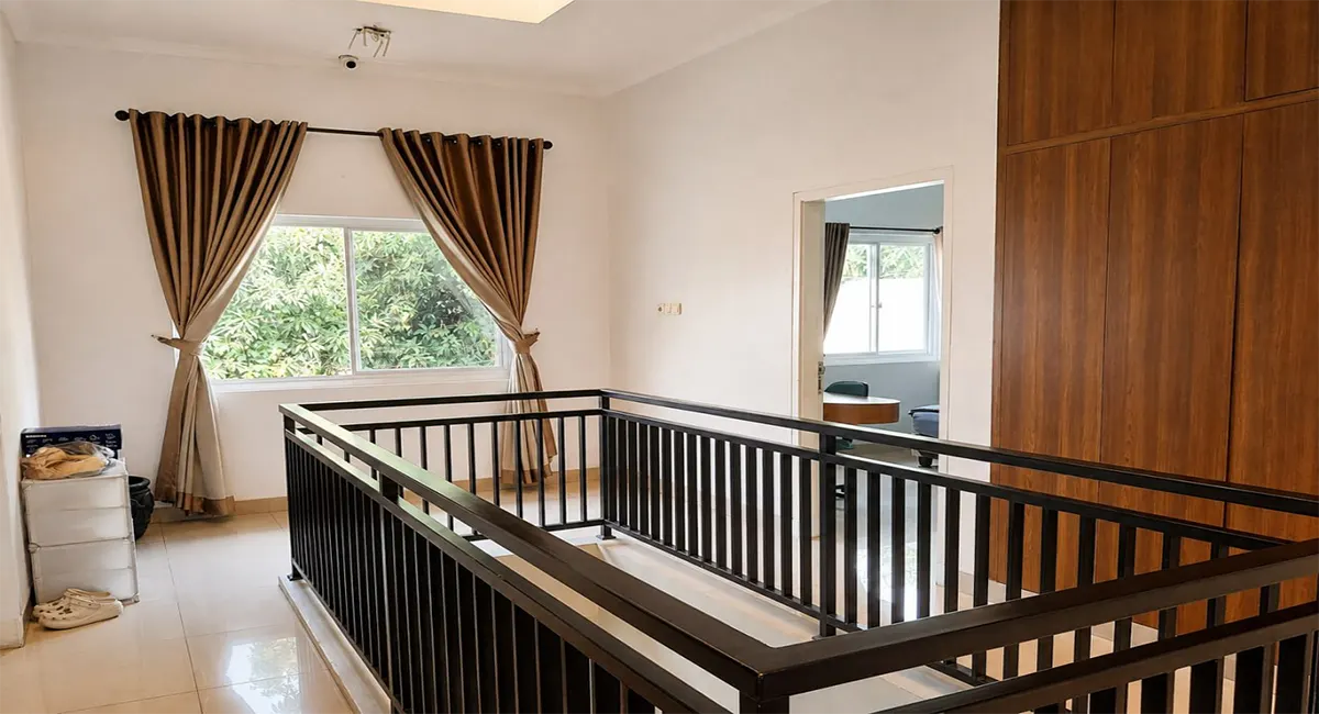 Jual Kost Premium Kebayoran Baru Jakarta Selatan Ruang Lantai Atas