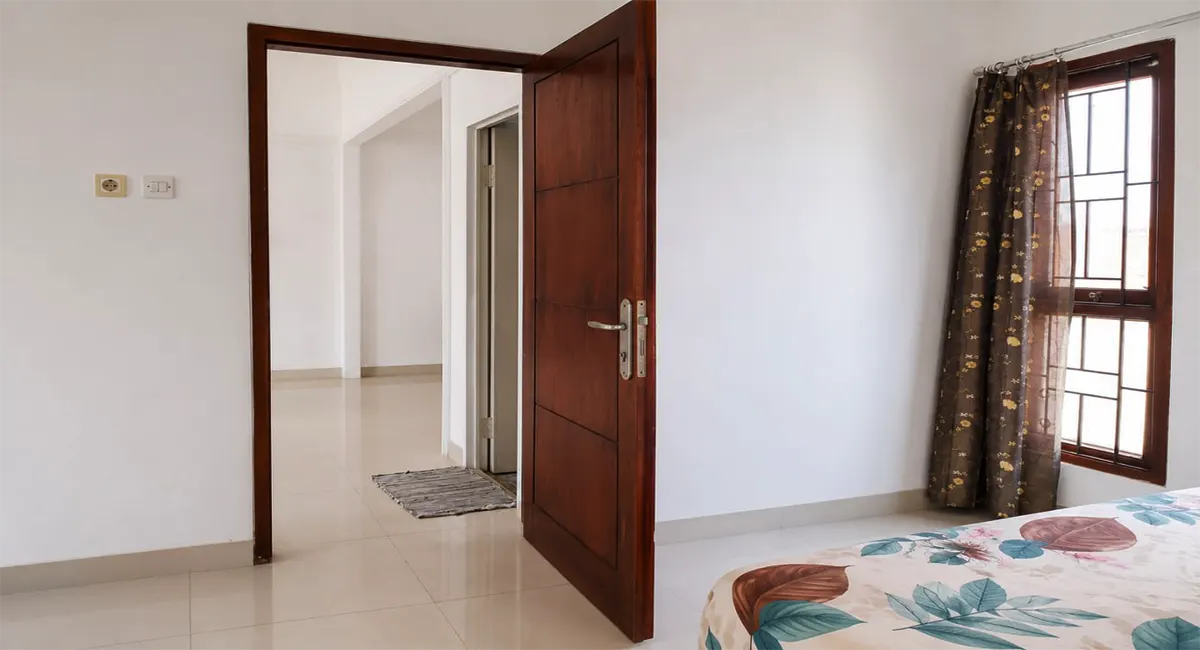 Rumah Tangerang Selatan Deplu Kamar Tidur View Keluar